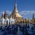 Schwedagon Pagode mit Glubigen im Abendlicht, Rangun (Yangon) [00201-K-13]